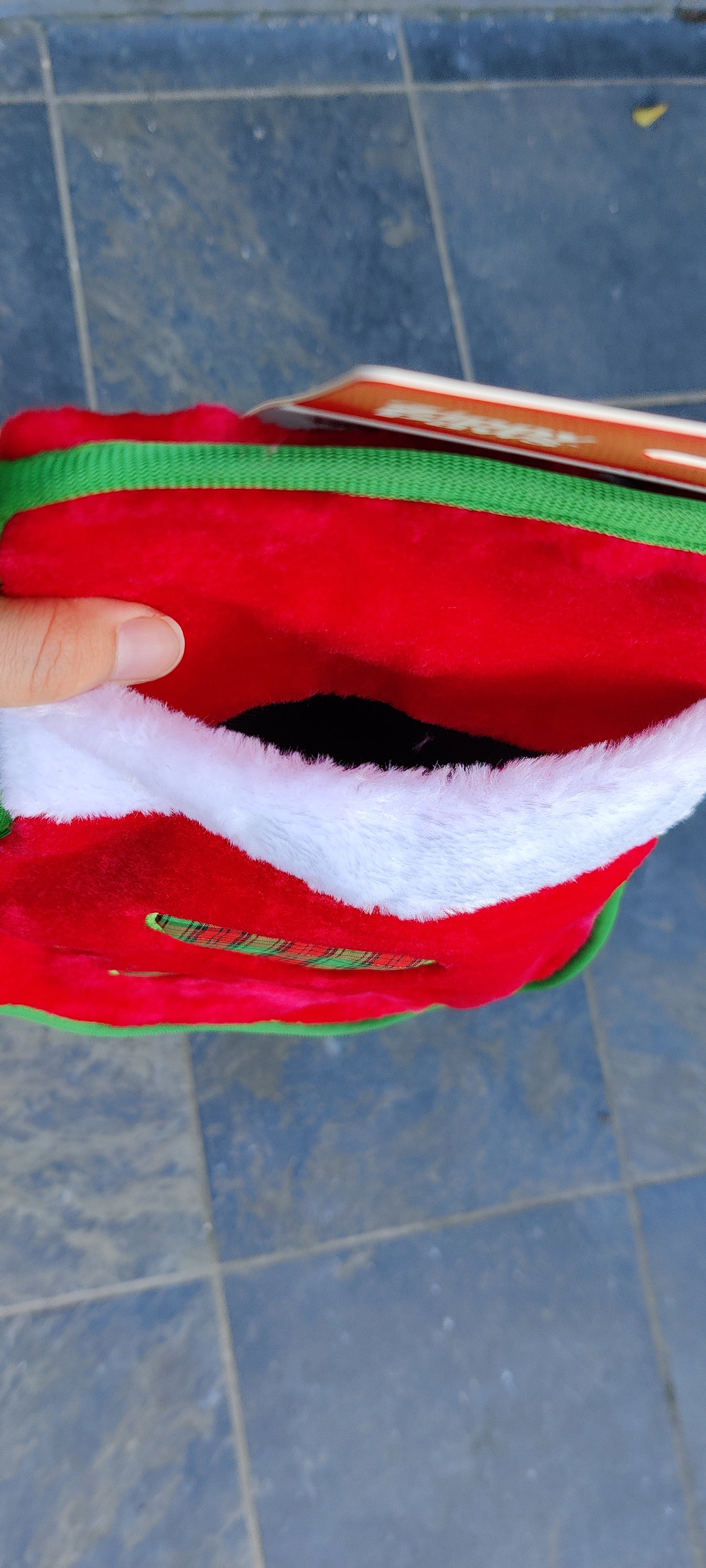 ZippyPaws - Stocking Red Paw