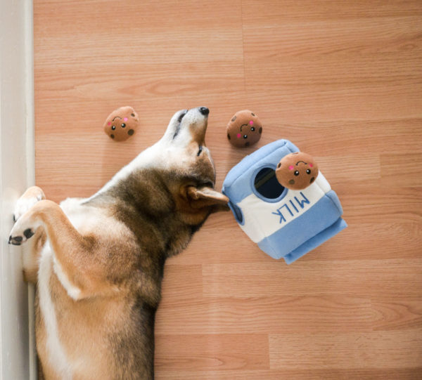 Zippy Burrow - Milk and Cookies | Knuffel piep speelgoed verrijking hond/puppy